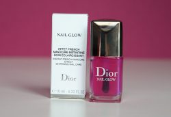 Chérie Bow / Nail Glow – Dior