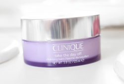 Baume démaquillant Take The Day Off – Clinique